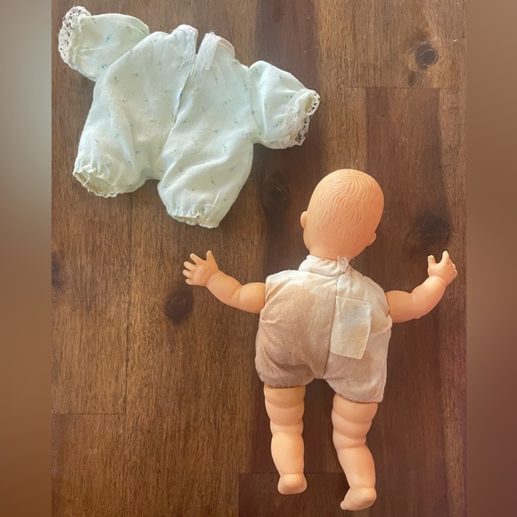 3/$15 Vintage Collectible Simba Toys Doll & Lineeda Doll - Picture 5 of 6